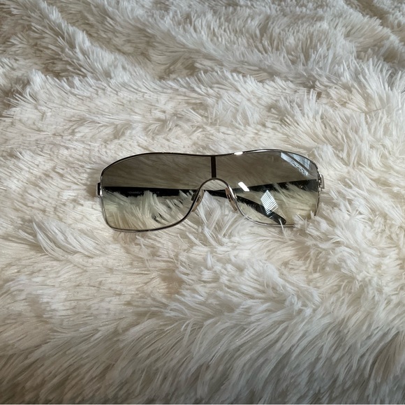Chanel goggle sunglasses - Picture 2 of 6